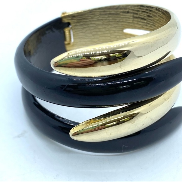 Vintage Gold and Black Hinged Bracelet - Picture 5 of 5